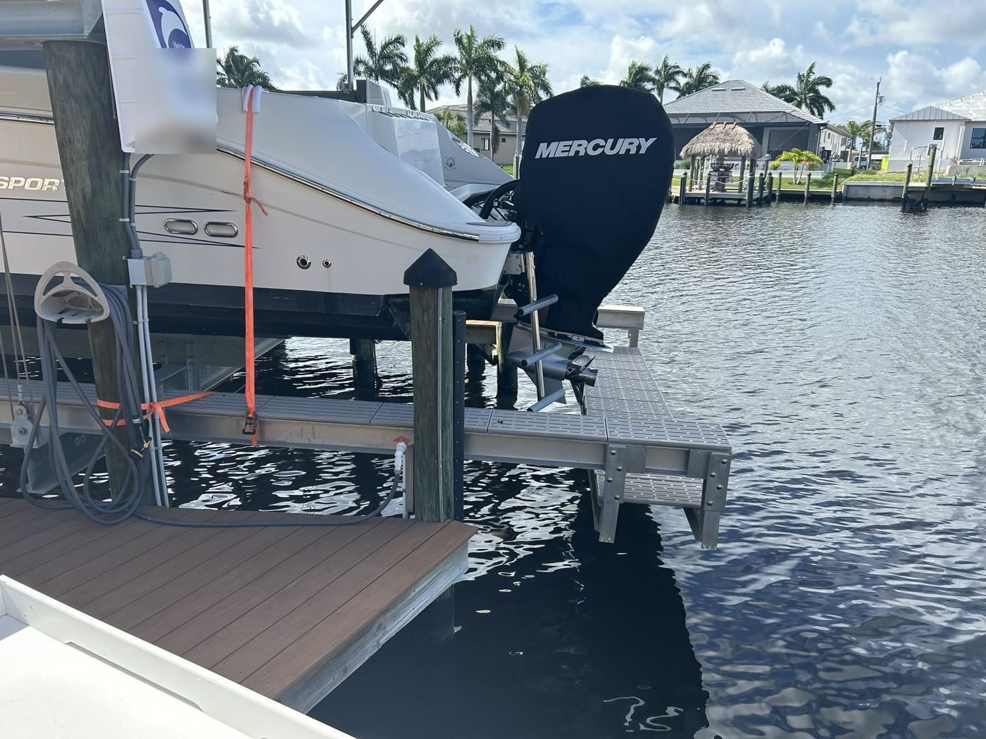 Custom walkboard for servicing outboard motors