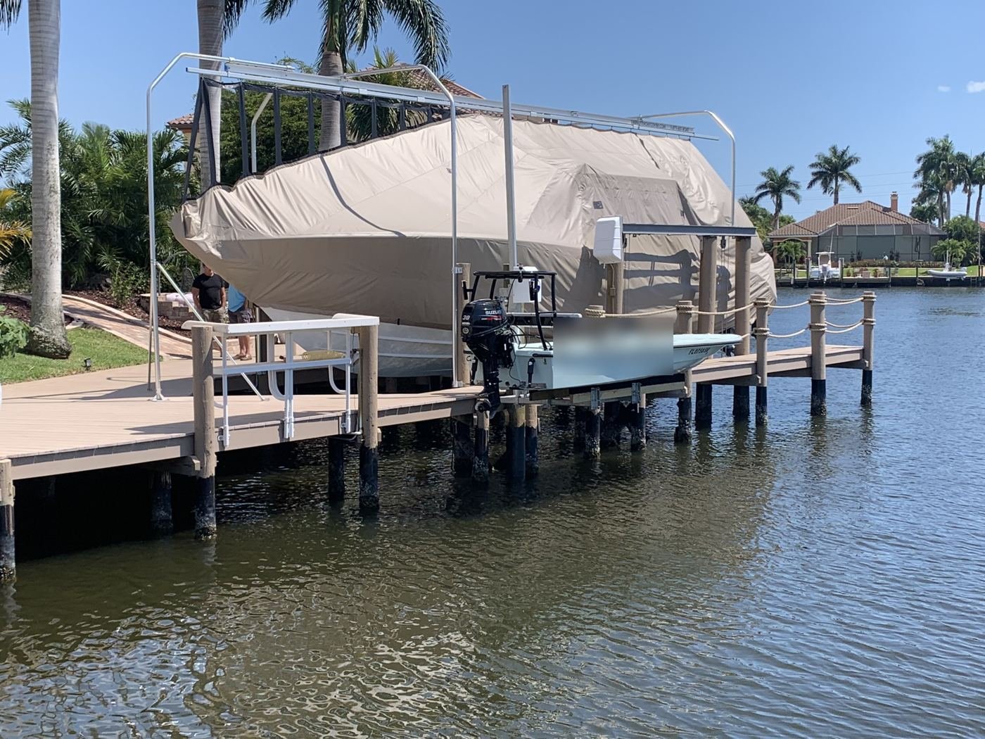 Piling lift for a flats skiff